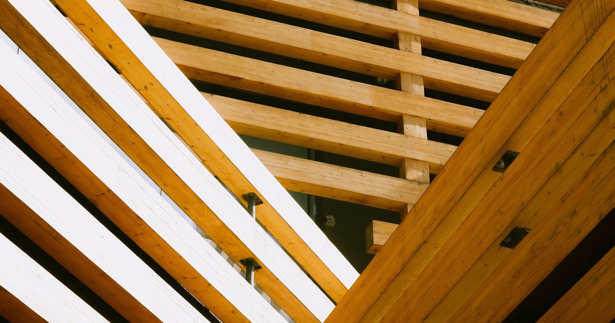 Holzfassade Rhombus: Material und Verarbeitung