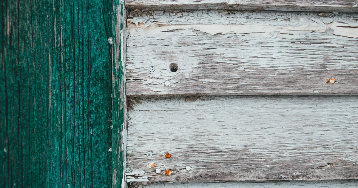 Vergraute Holzfassade: Natürliche Patina
