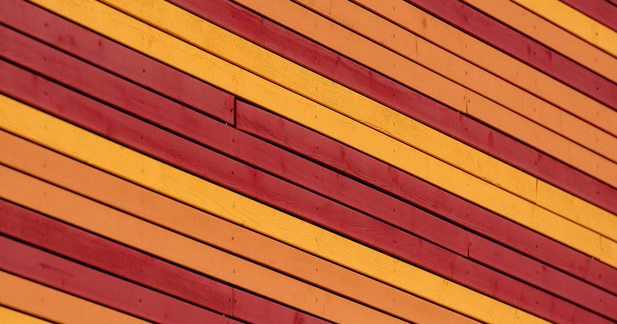 Holzfassade streichen Kosten: Preisübersicht